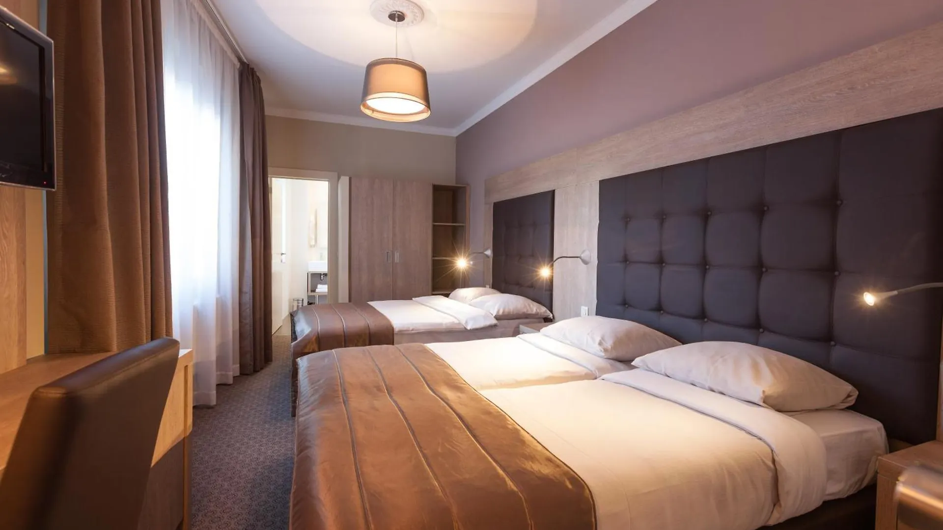 Hotel Villa Royale Schaerbeek 3*, Brussels