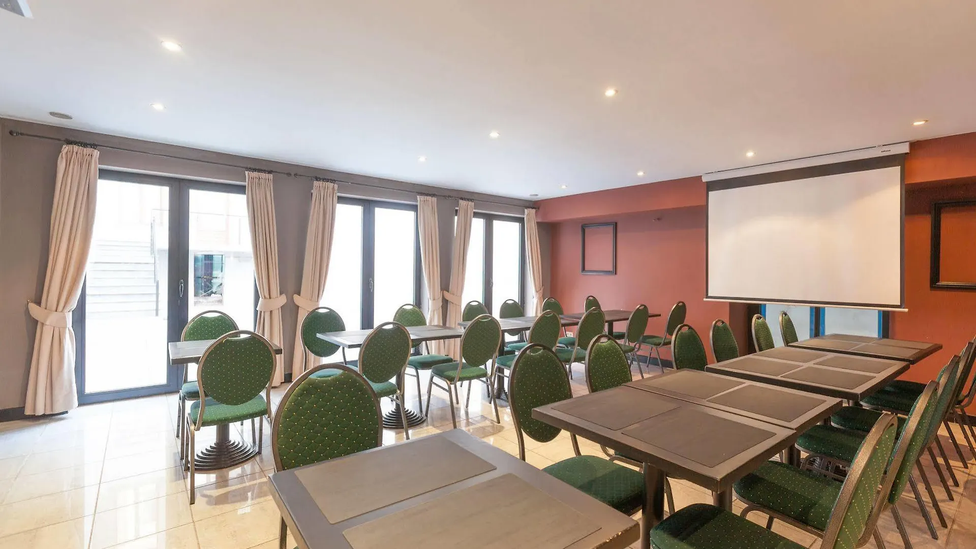 Hotel Villa Royale Schaerbeek